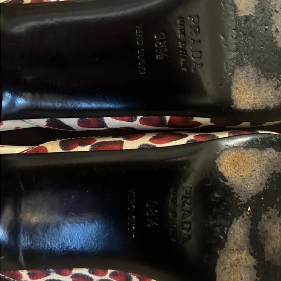 Vintage Prada Women's Red and Brown heart Print Shoes - Picture 5 of 5